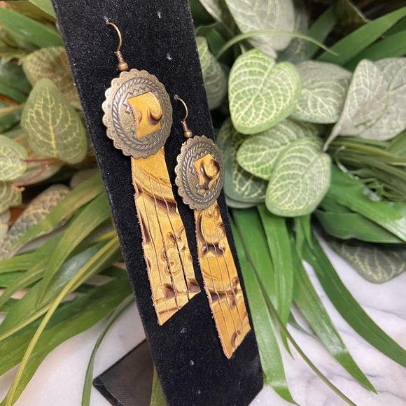 Leather Concho Earrings - Picture 4 of 4